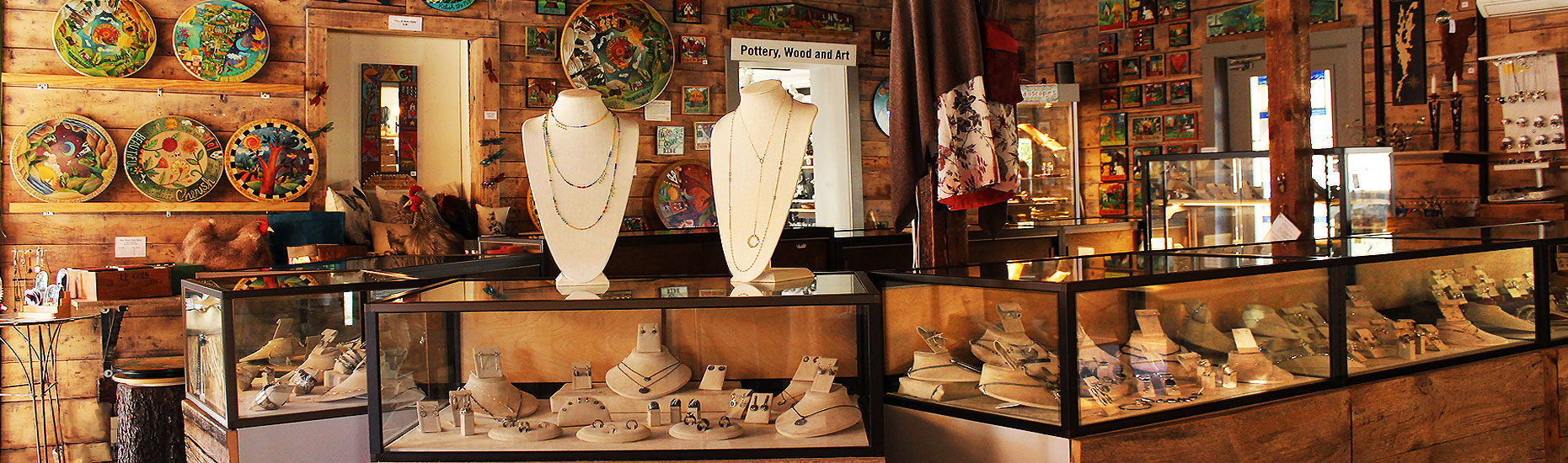 Artisan Jewelry & Home Decor Displays Inside Remarkable Things