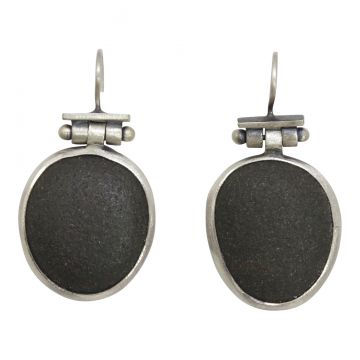 Black Riverstone Hinged Earrings